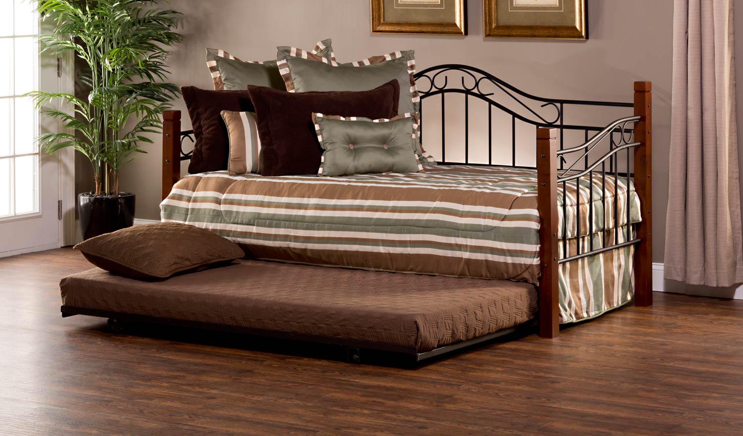 Hillsdale Matson Daybed with Suspension Deck and Trundle - Cherry/Black