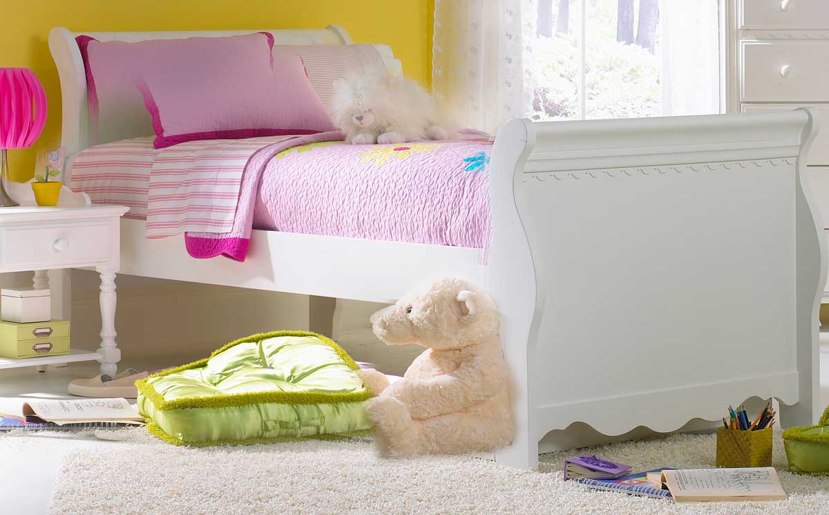 Hillsdale Lauren Sleigh Bedroom Set Hillsdale Lauren Sleigh Bedroom Set