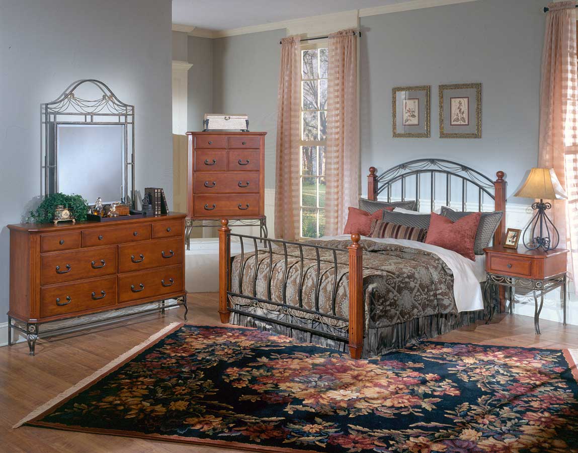 Hilale Camelot Chest In Cherry